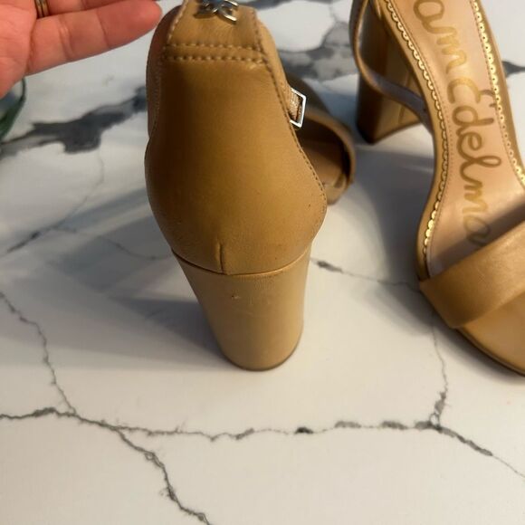 SAM. Tan Stiletto Heels Minimalist Design - Picture 4 of 6
